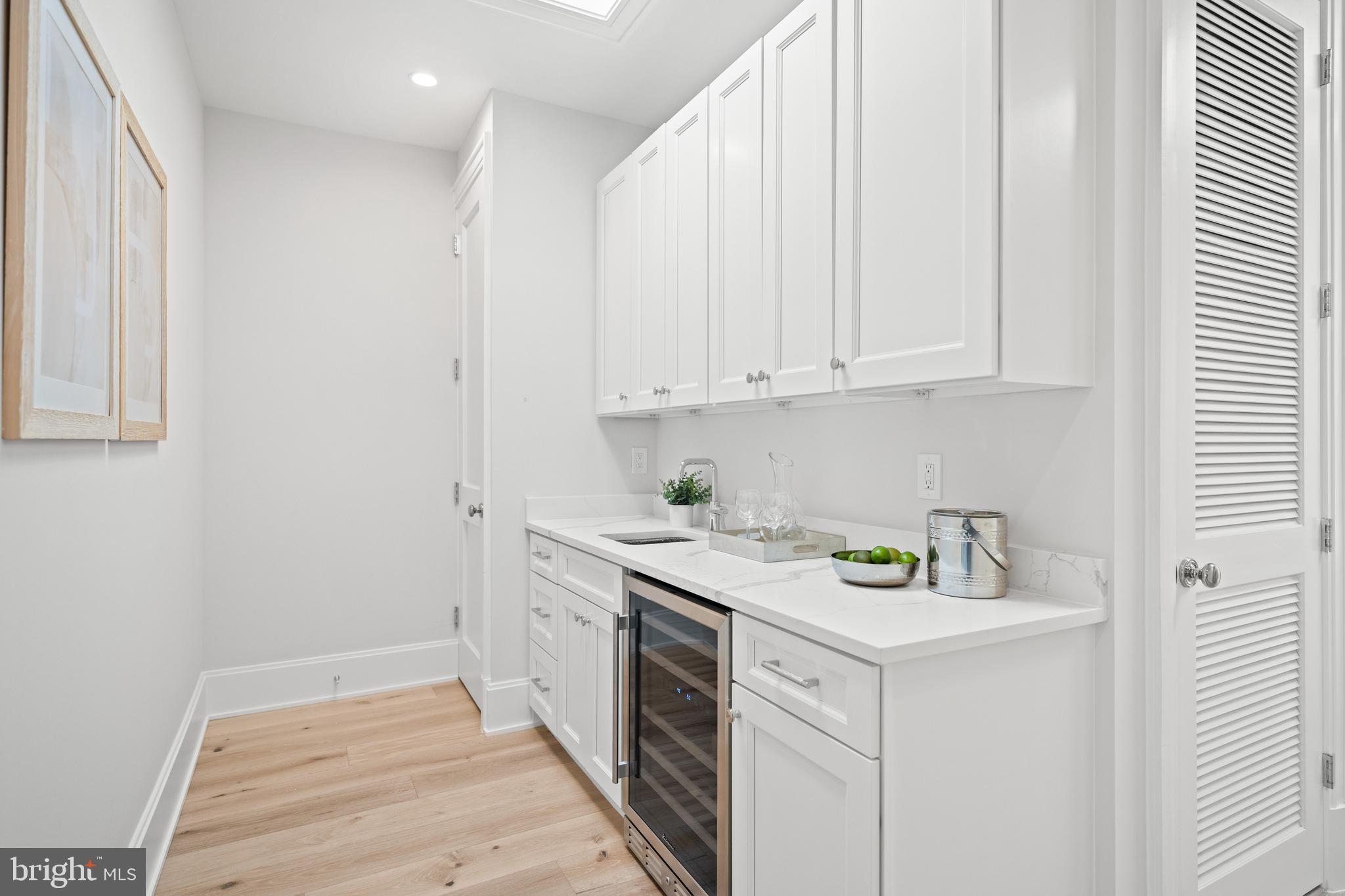 1863 NEWTON STREET NW