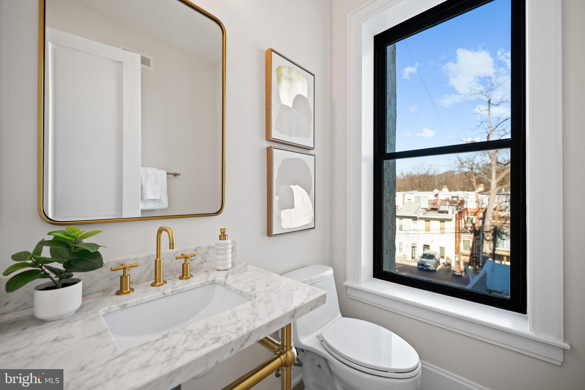 1863 NEWTON STREET NW