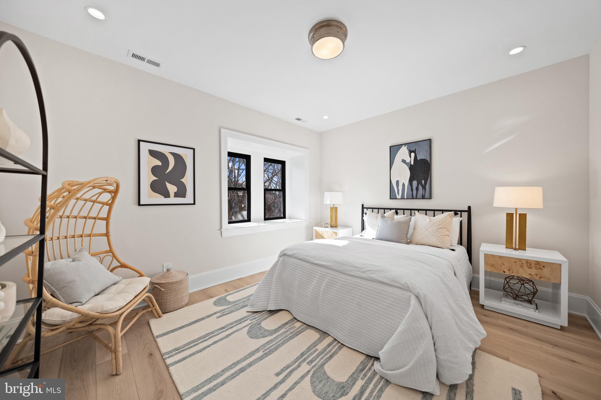 1863 NEWTON STREET NW