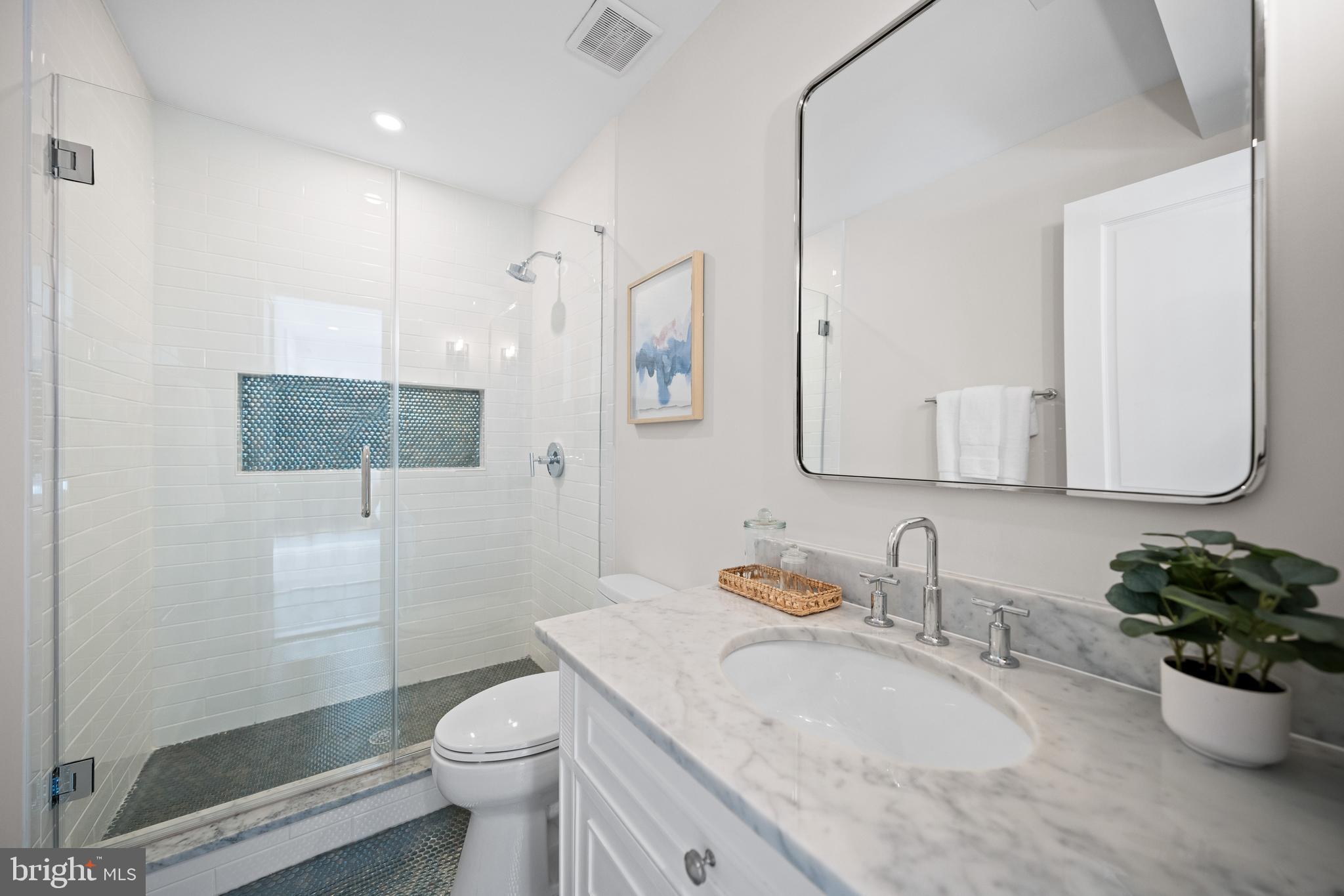 1863 NEWTON STREET NW