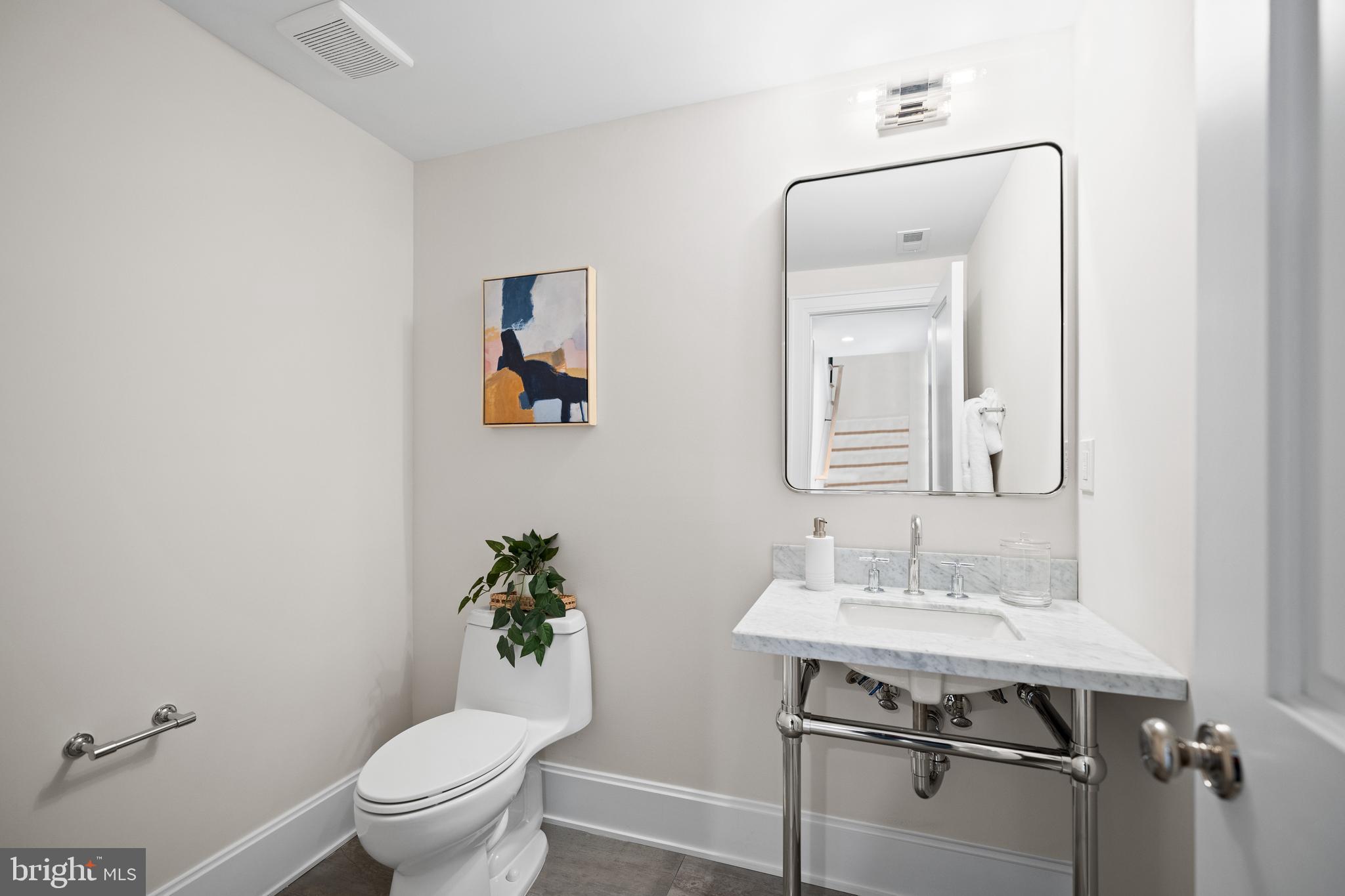 1863 NEWTON STREET NW