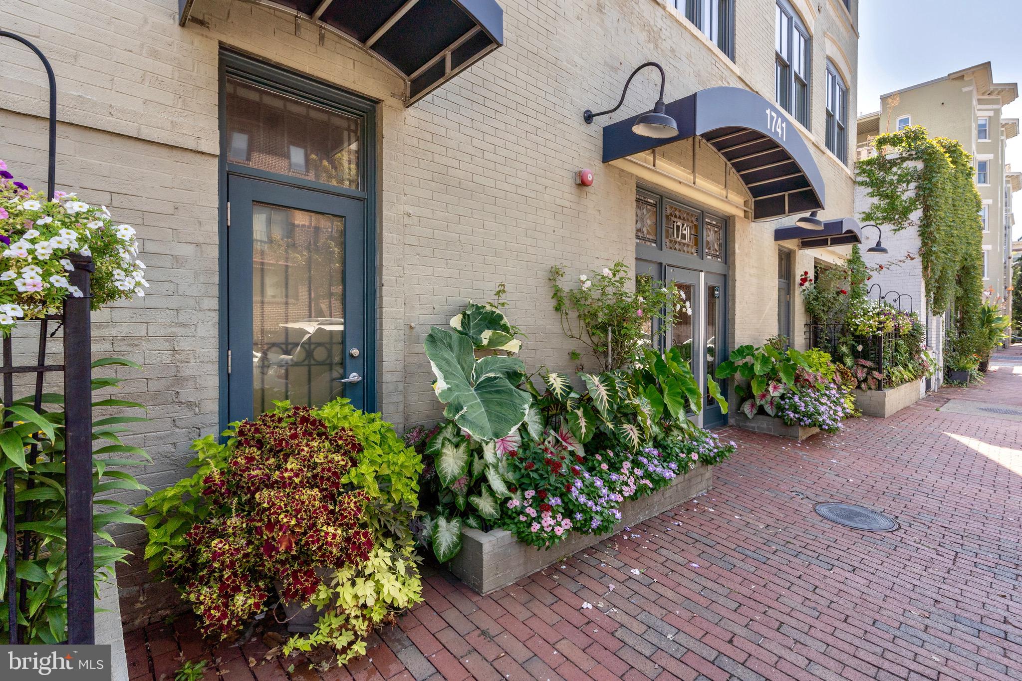 1741 JOHNSON AVENUE NW 301