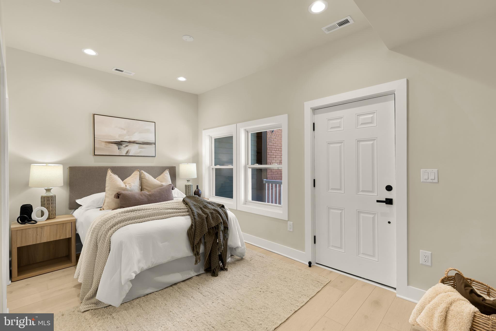 422 WARNER STREET NW