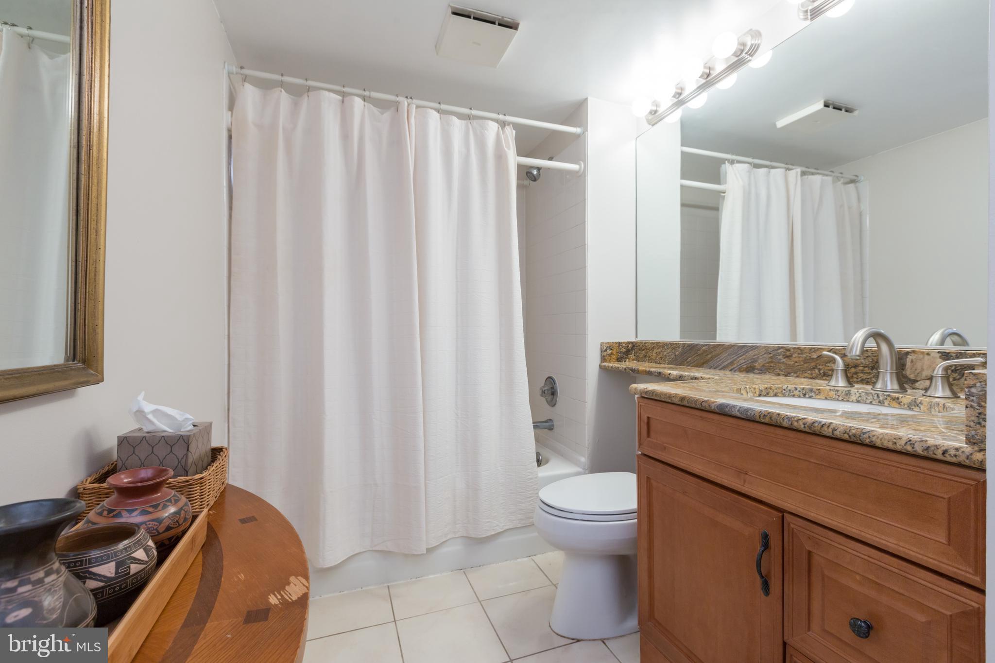 1275 25TH STREET NW 800