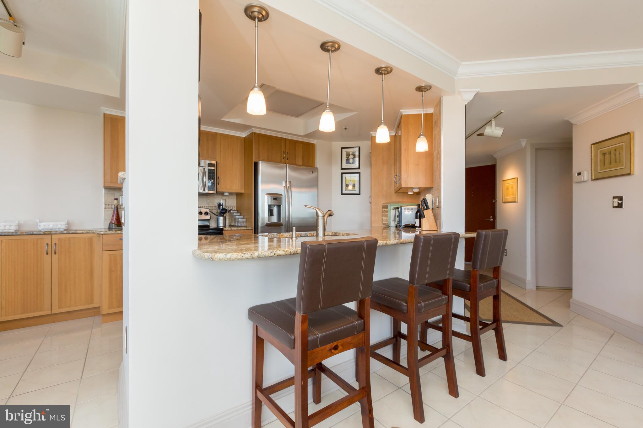 1275 25TH STREET NW 800