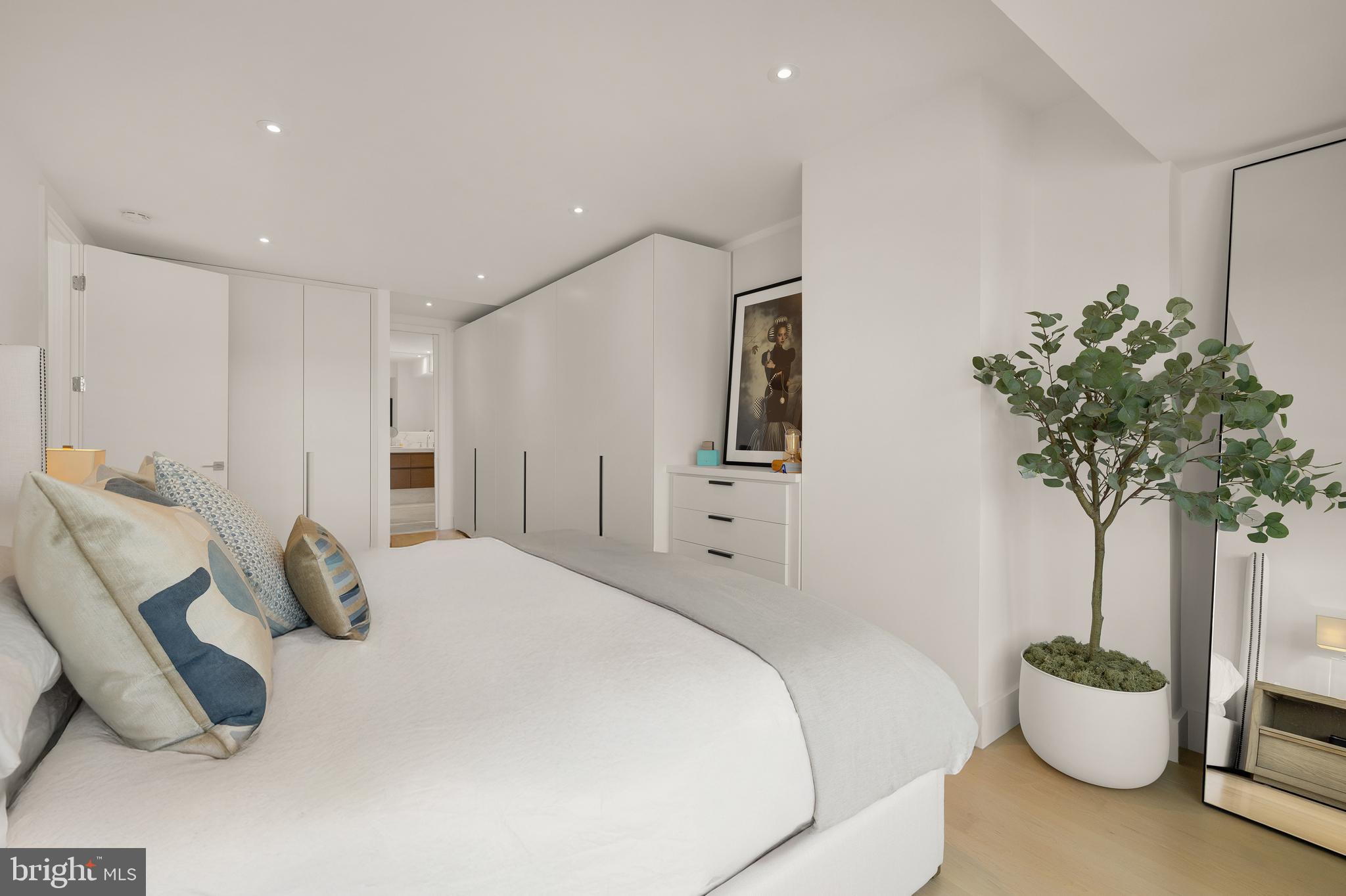 2501 M STREET NW 704