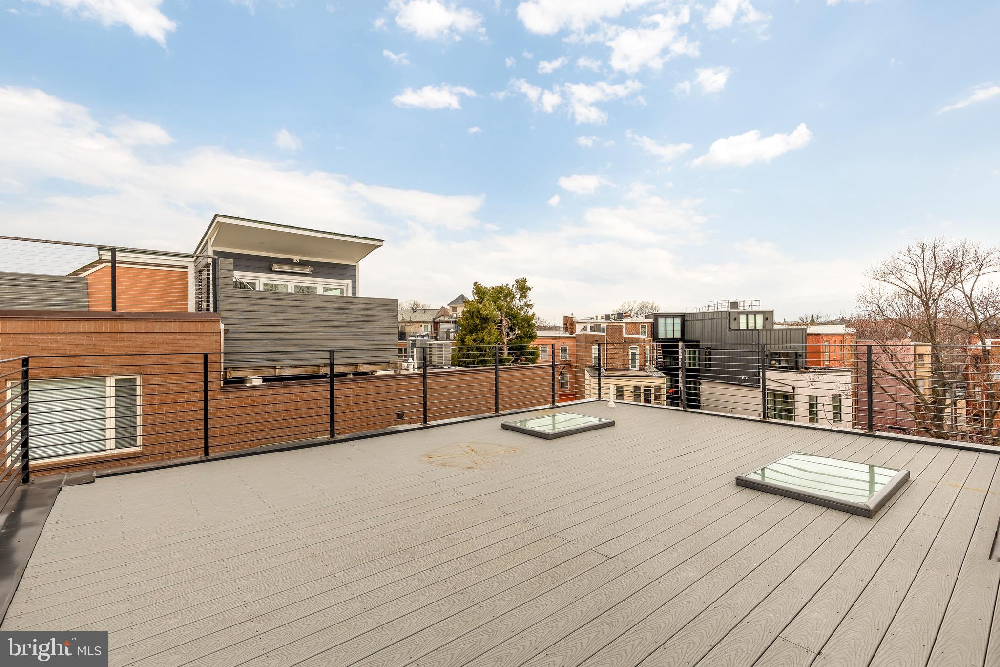 1402 12TH STREET NW 10