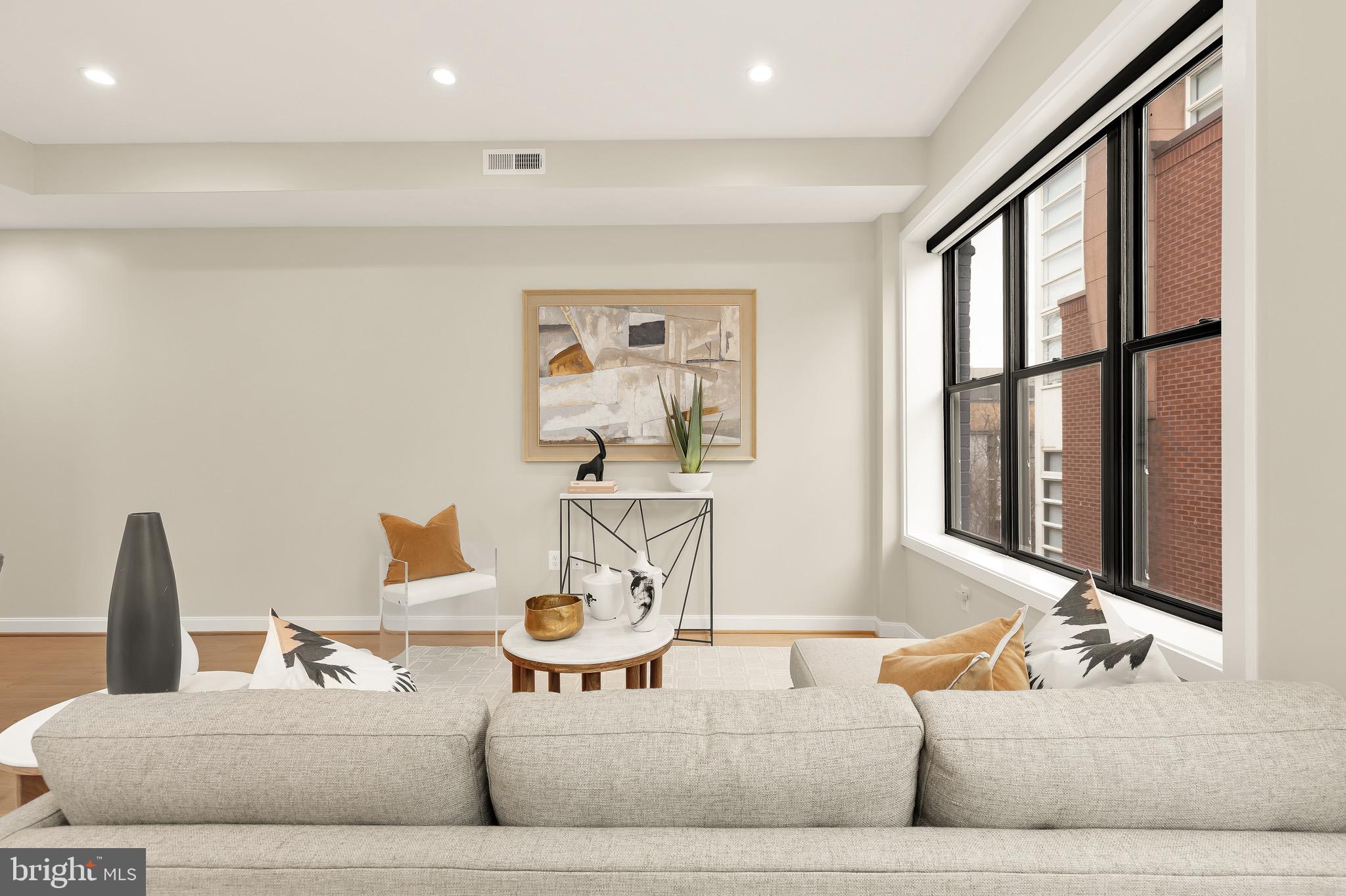 1402 12TH STREET NW 10