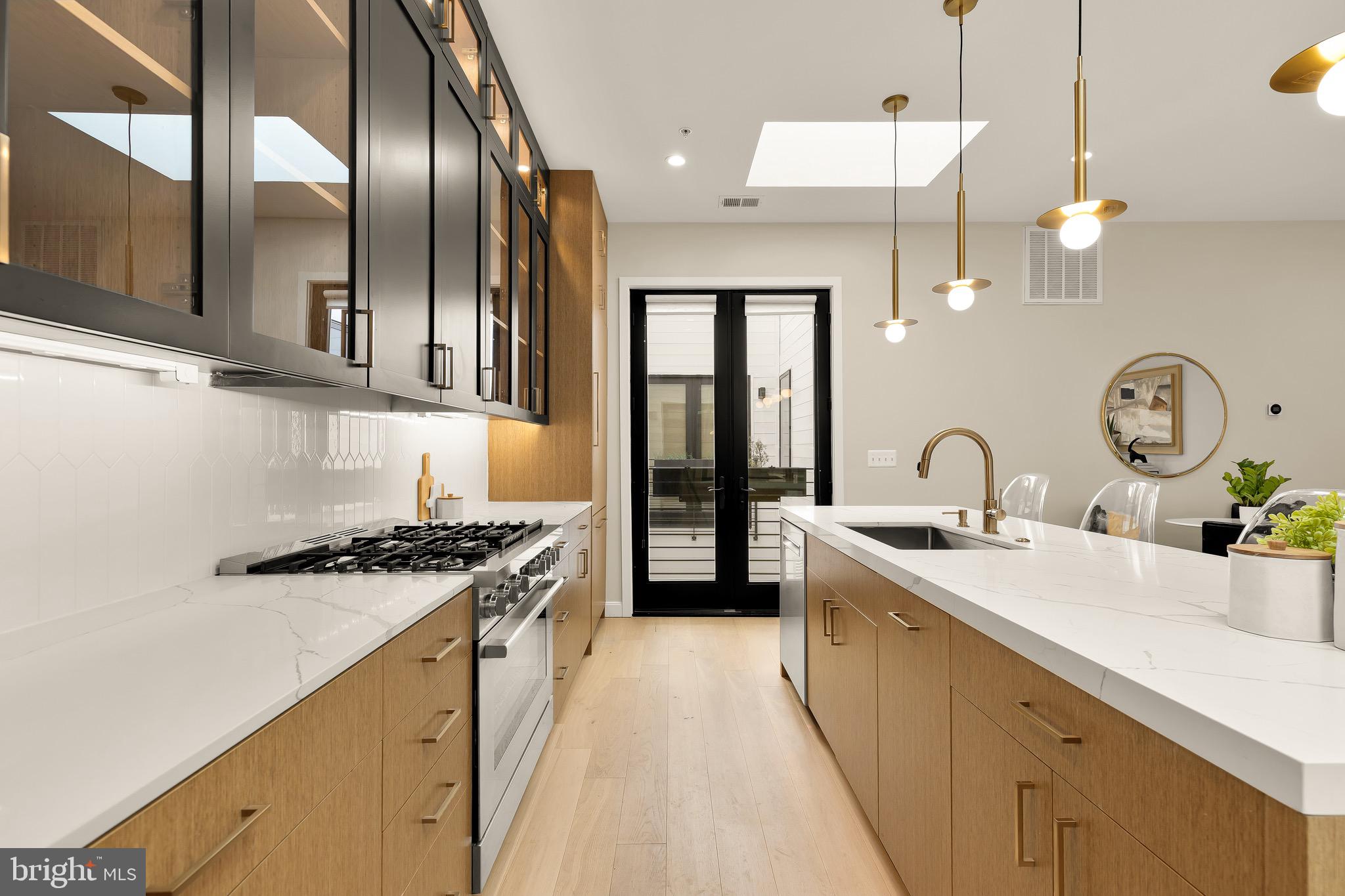 1402 12TH STREET NW 10