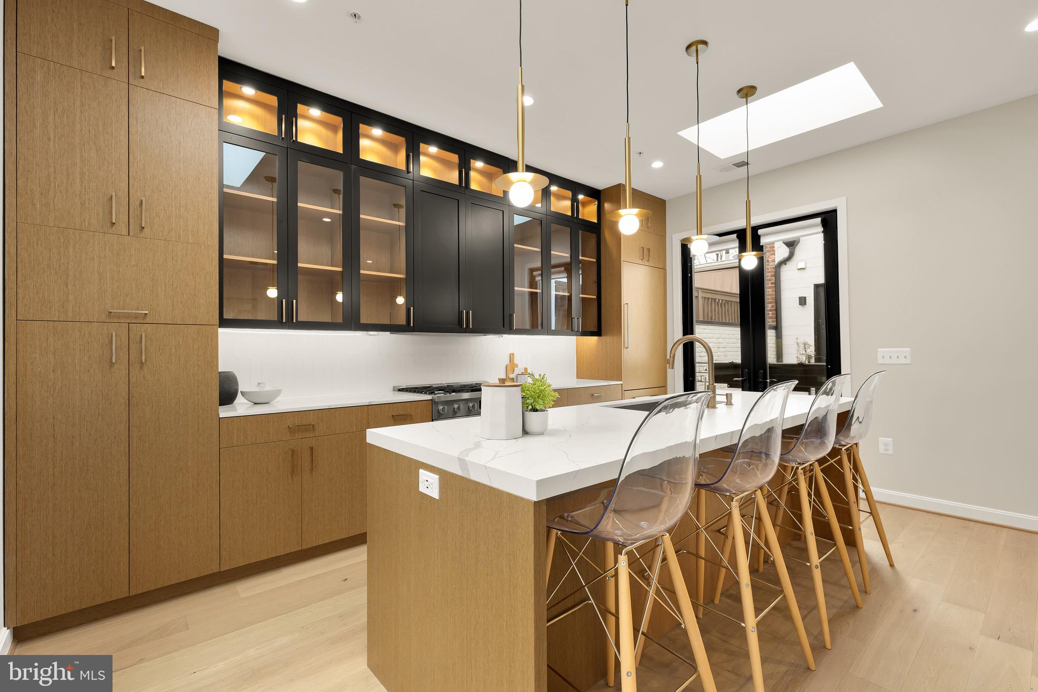 1402 12TH STREET NW 10