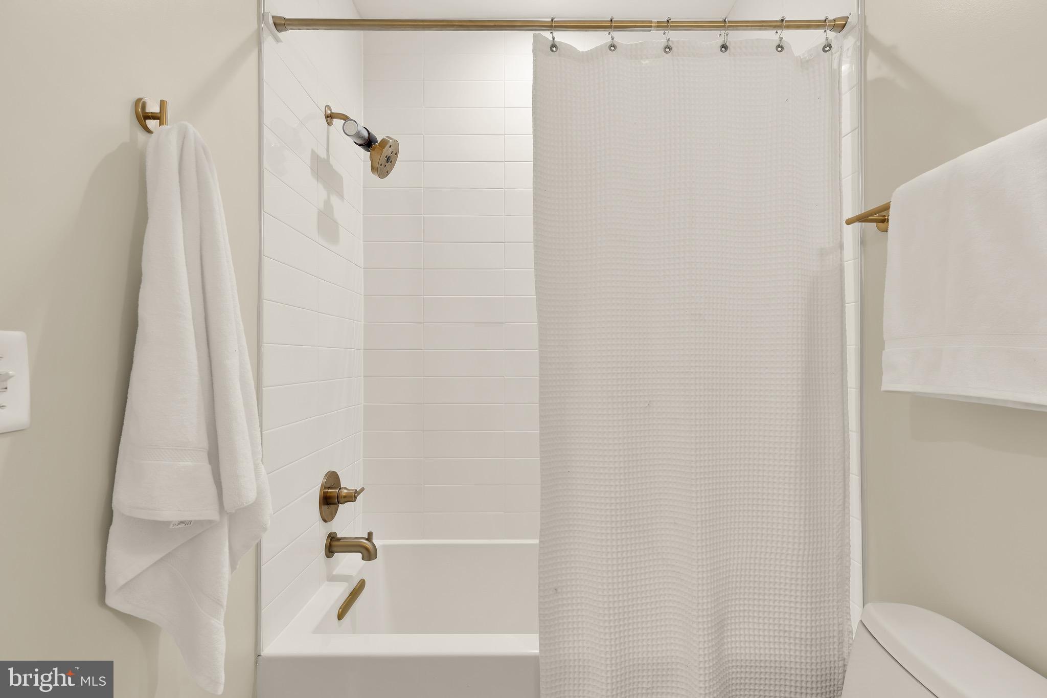 1402 12TH STREET NW 10