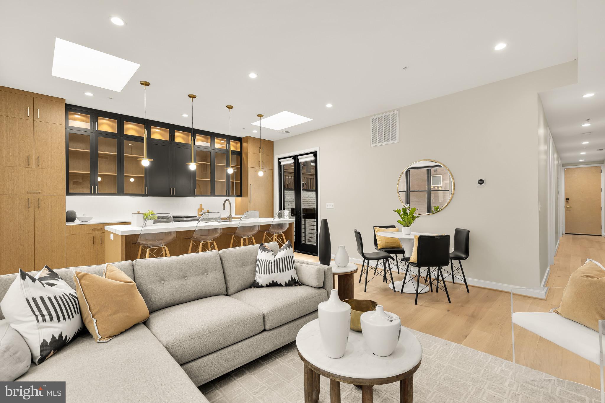 1402 12TH STREET NW 10