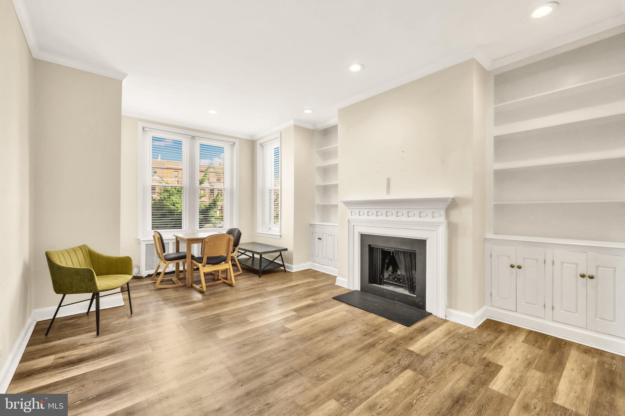 323 MARYLAND AVENUE NE