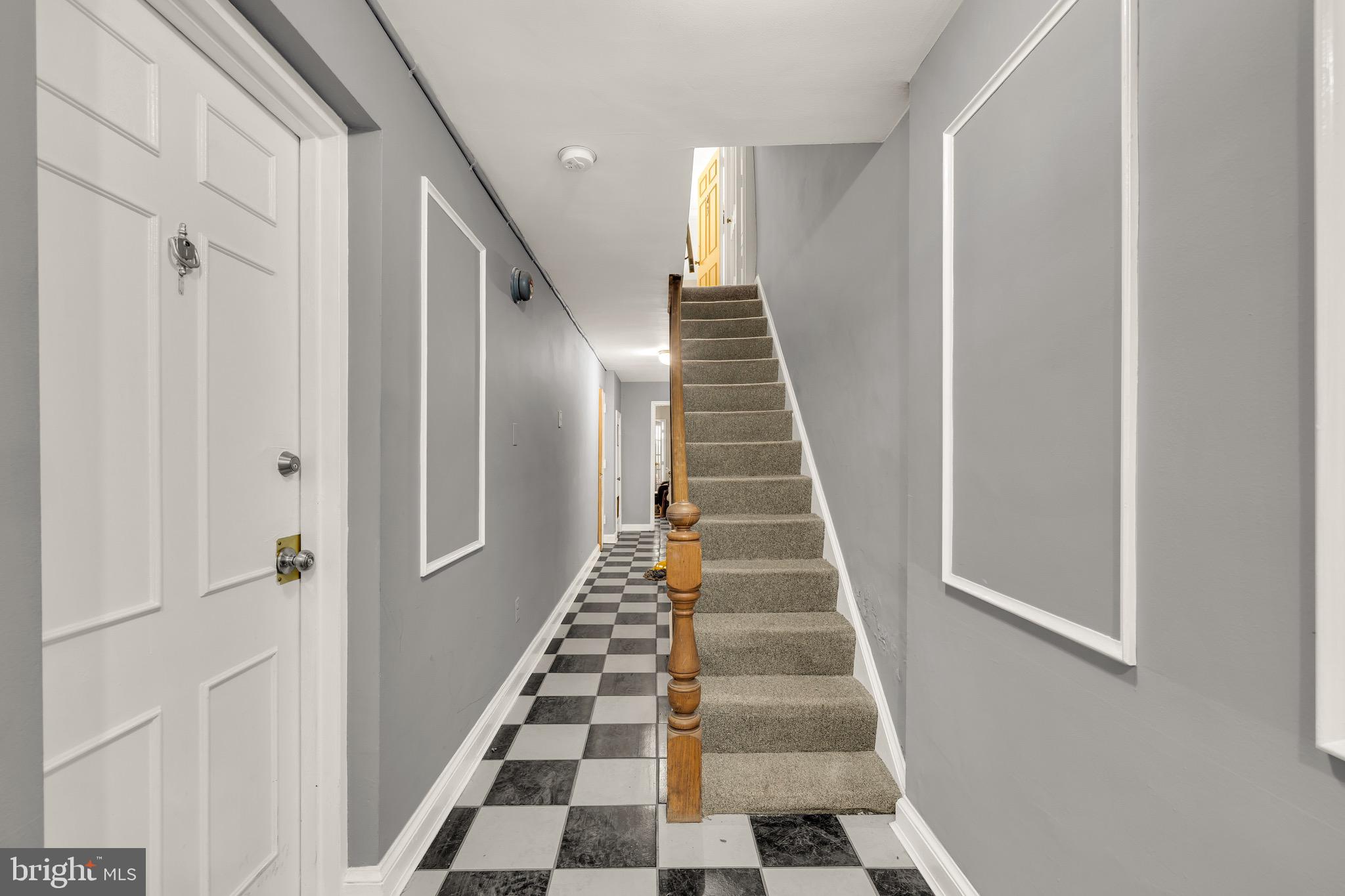 323 MARYLAND AVENUE NE