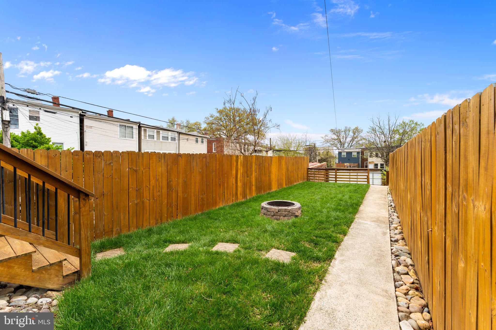 1283 OATES STREET NE