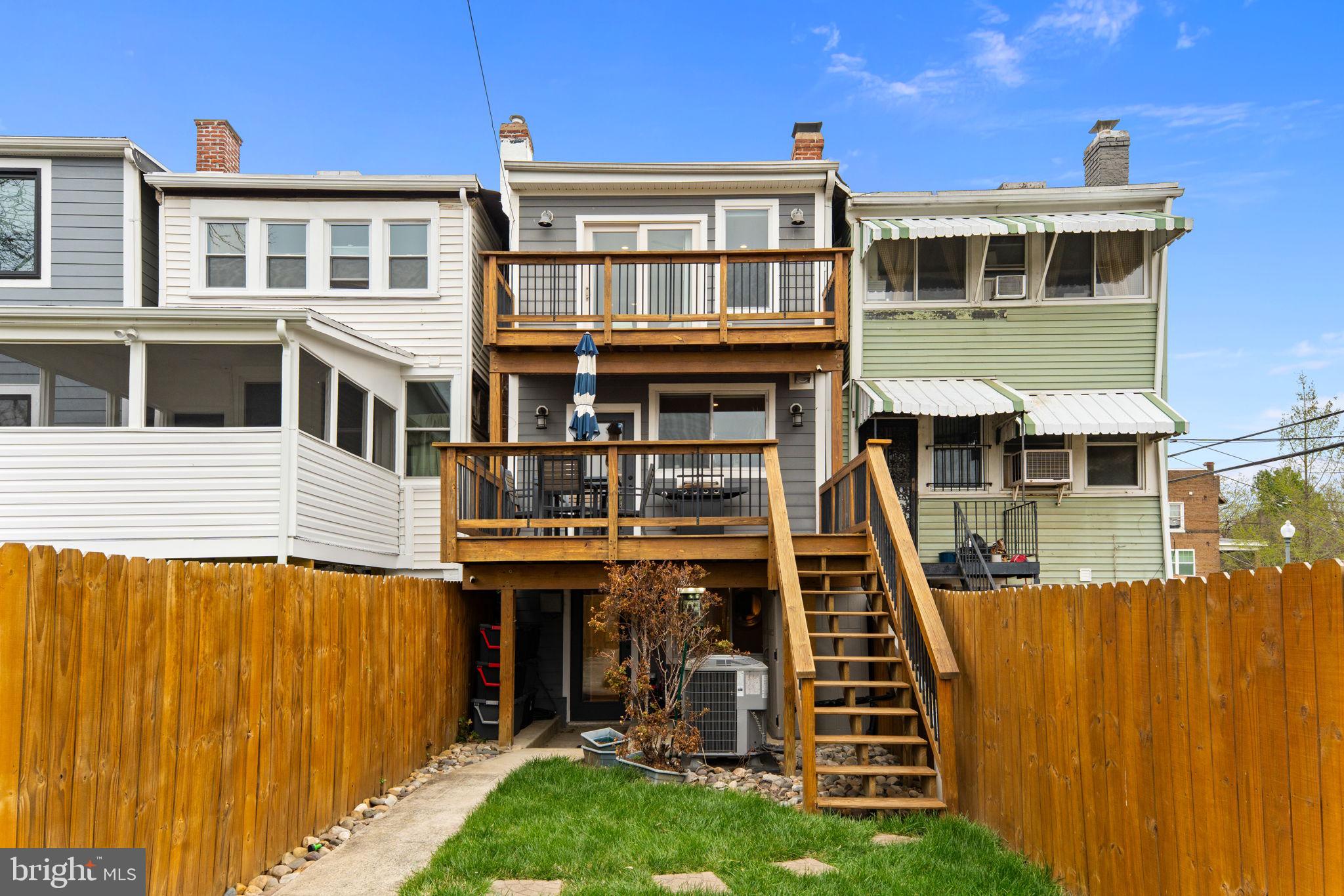1283 OATES STREET NE
