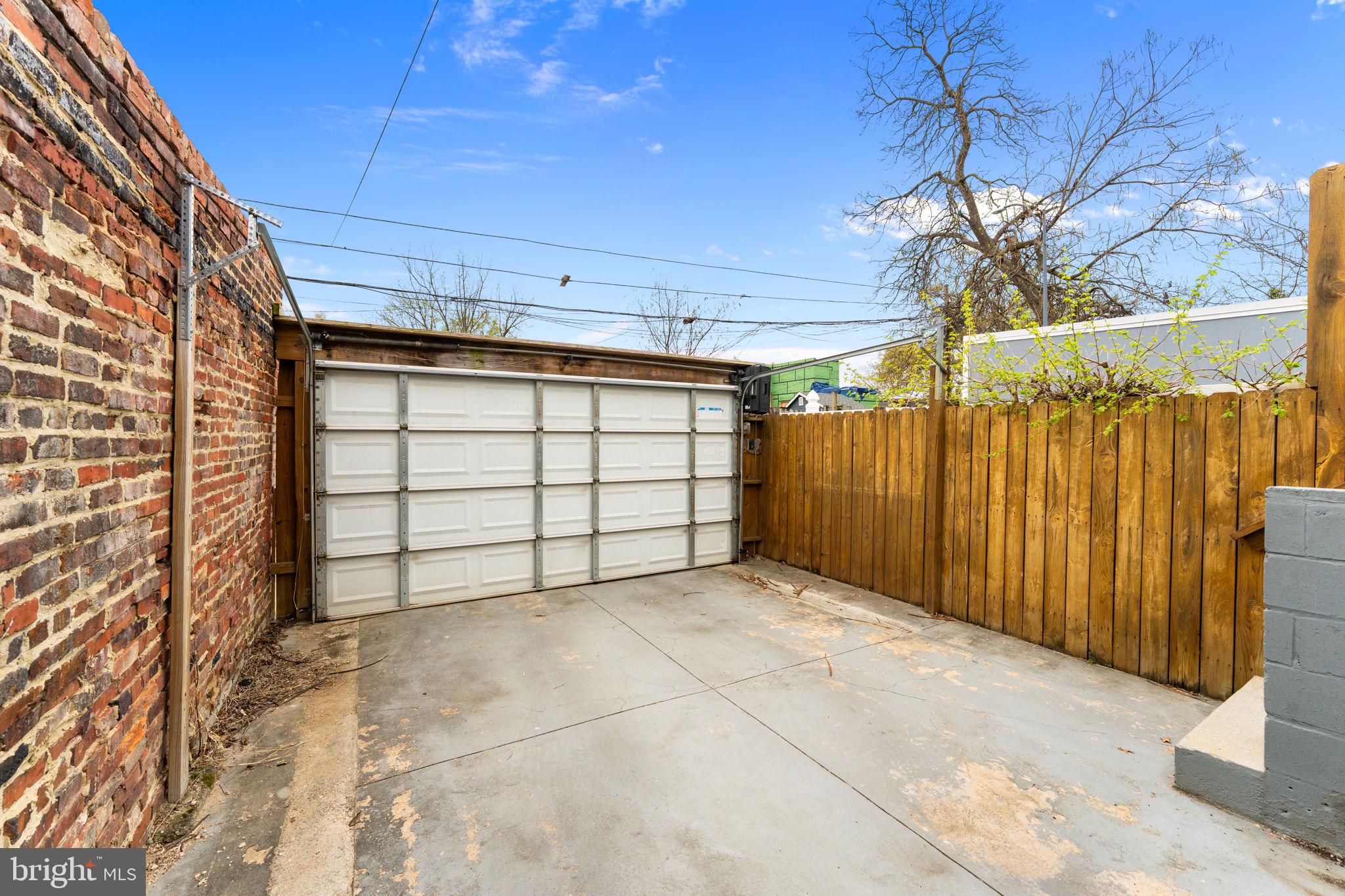 1283 OATES STREET NE