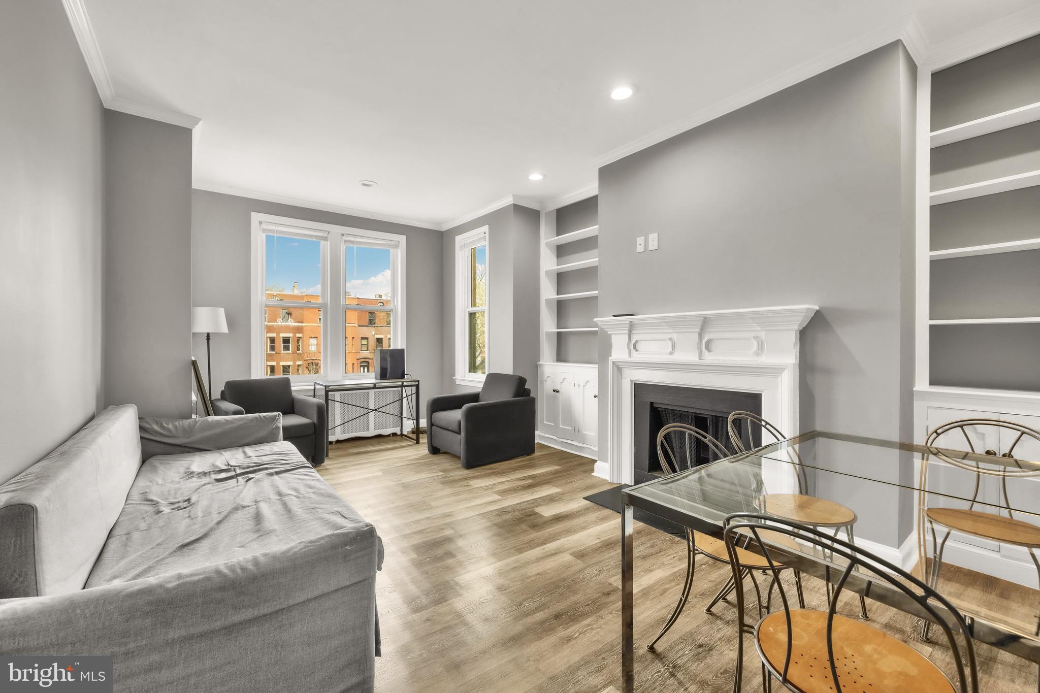 323 MARYLAND AVENUE NE