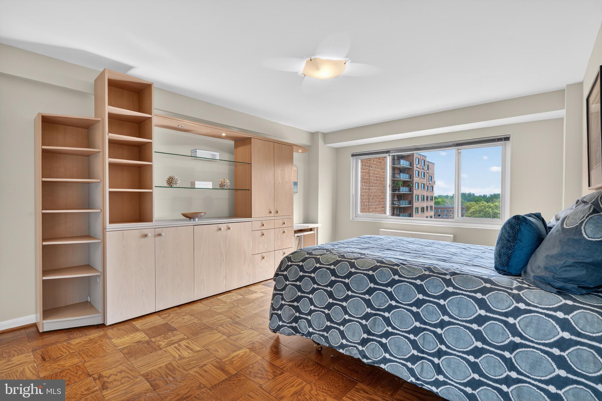 4201 CATHEDRAL AVENUE NW 1024E