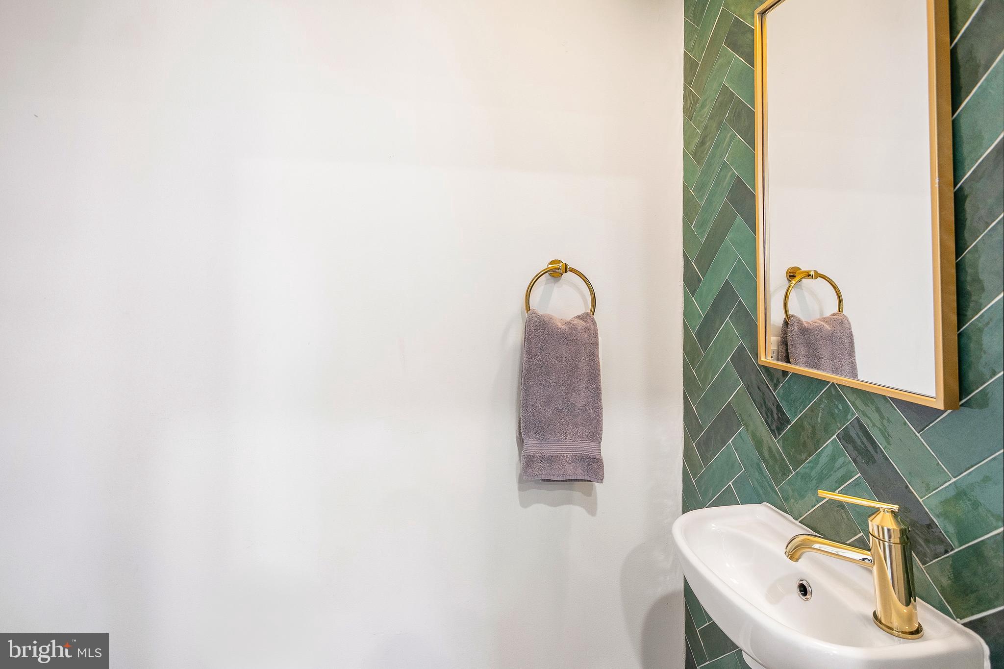 3569 WARDER STREET NW 5