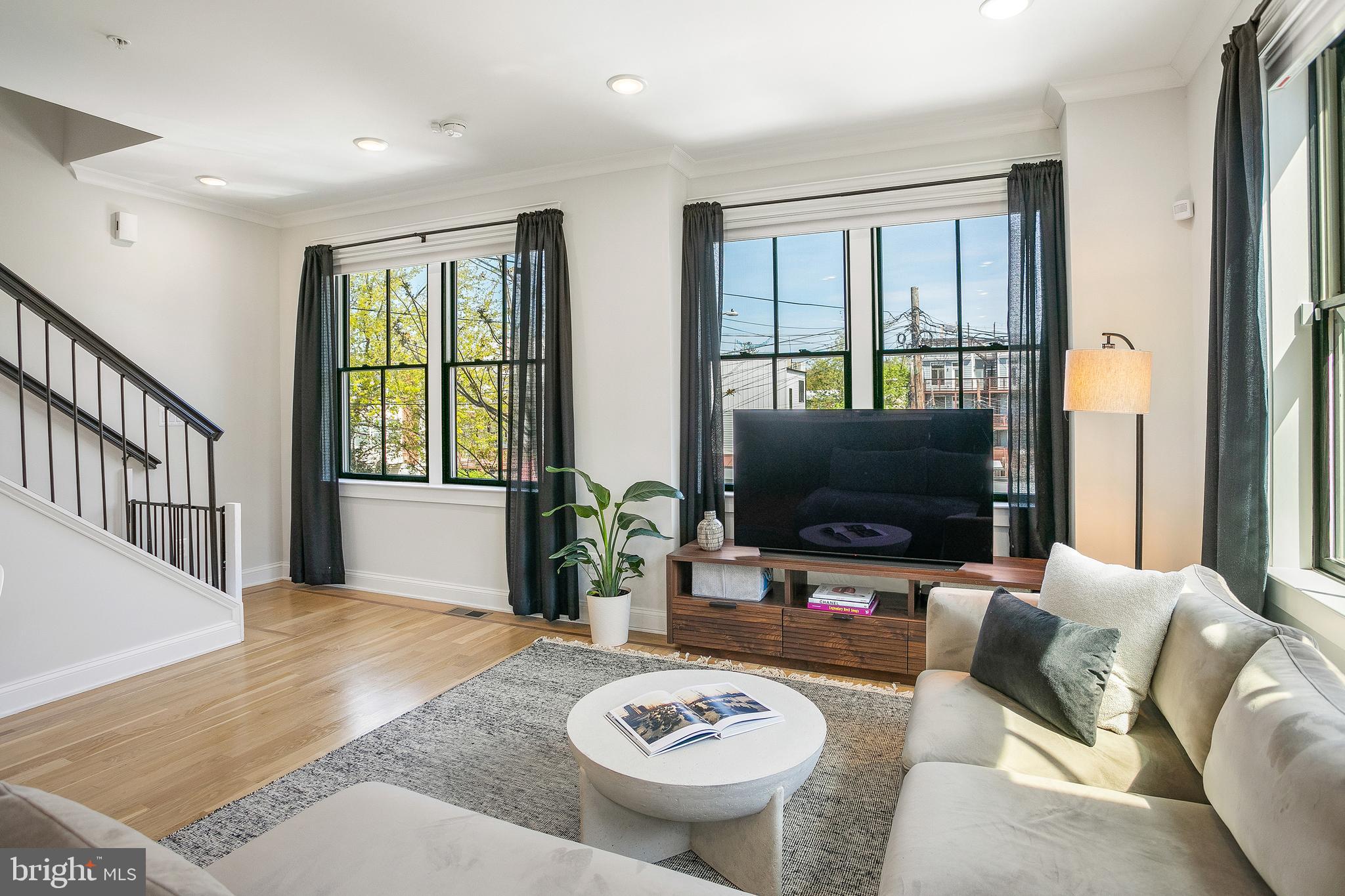 3569 WARDER STREET NW 5