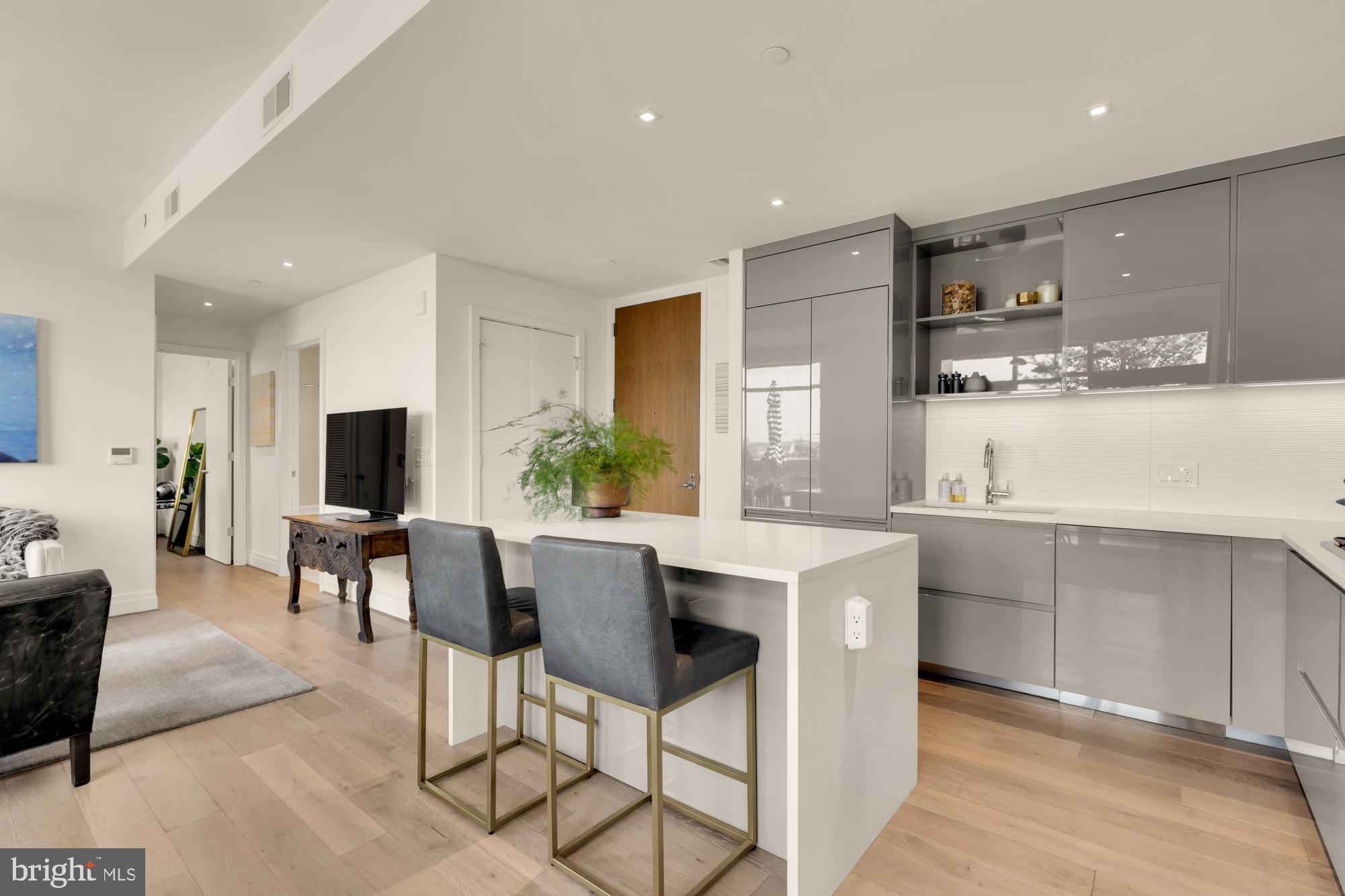 810 O STREET NW 901