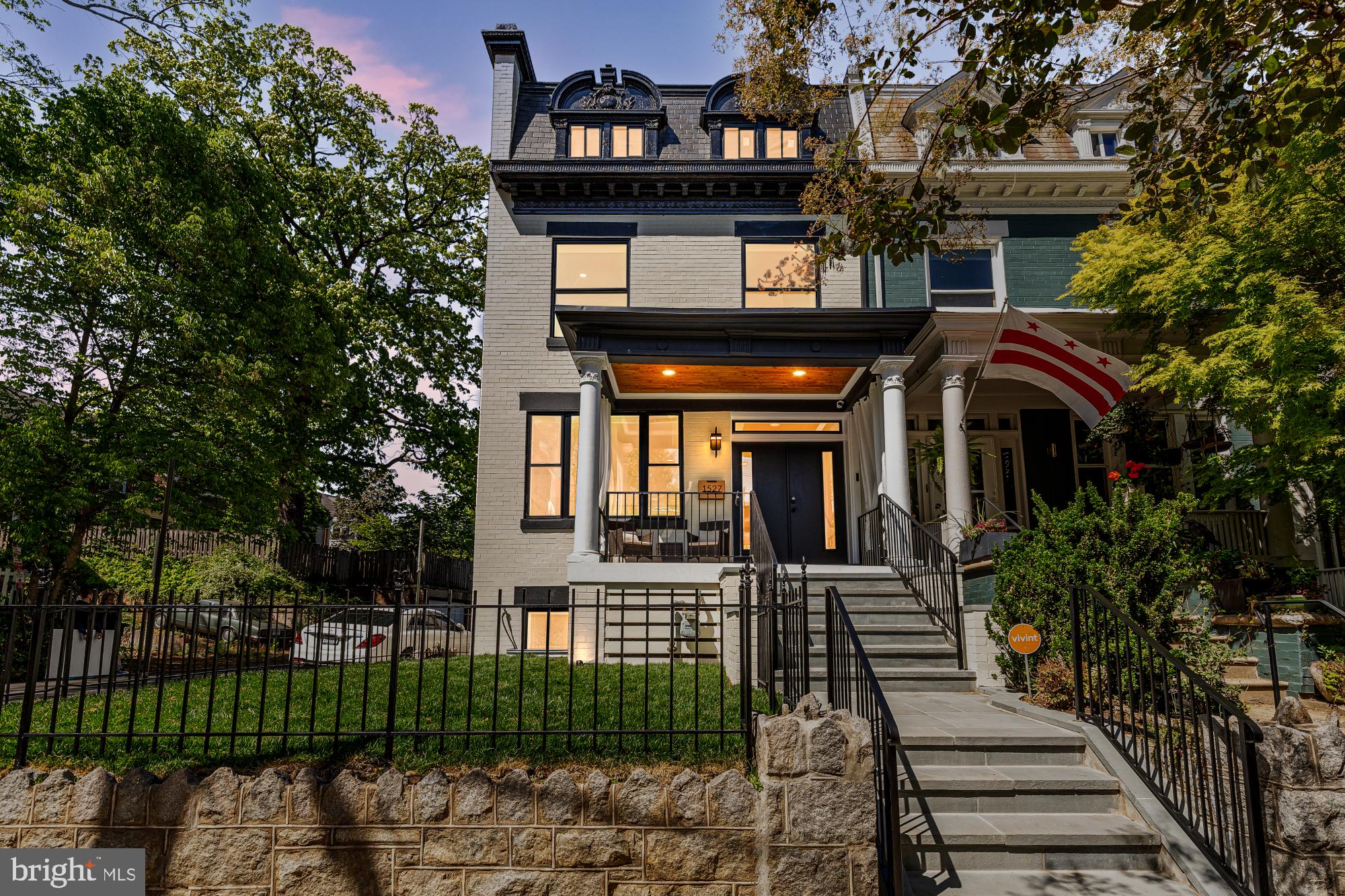 1527 BUCHANAN STREET NW