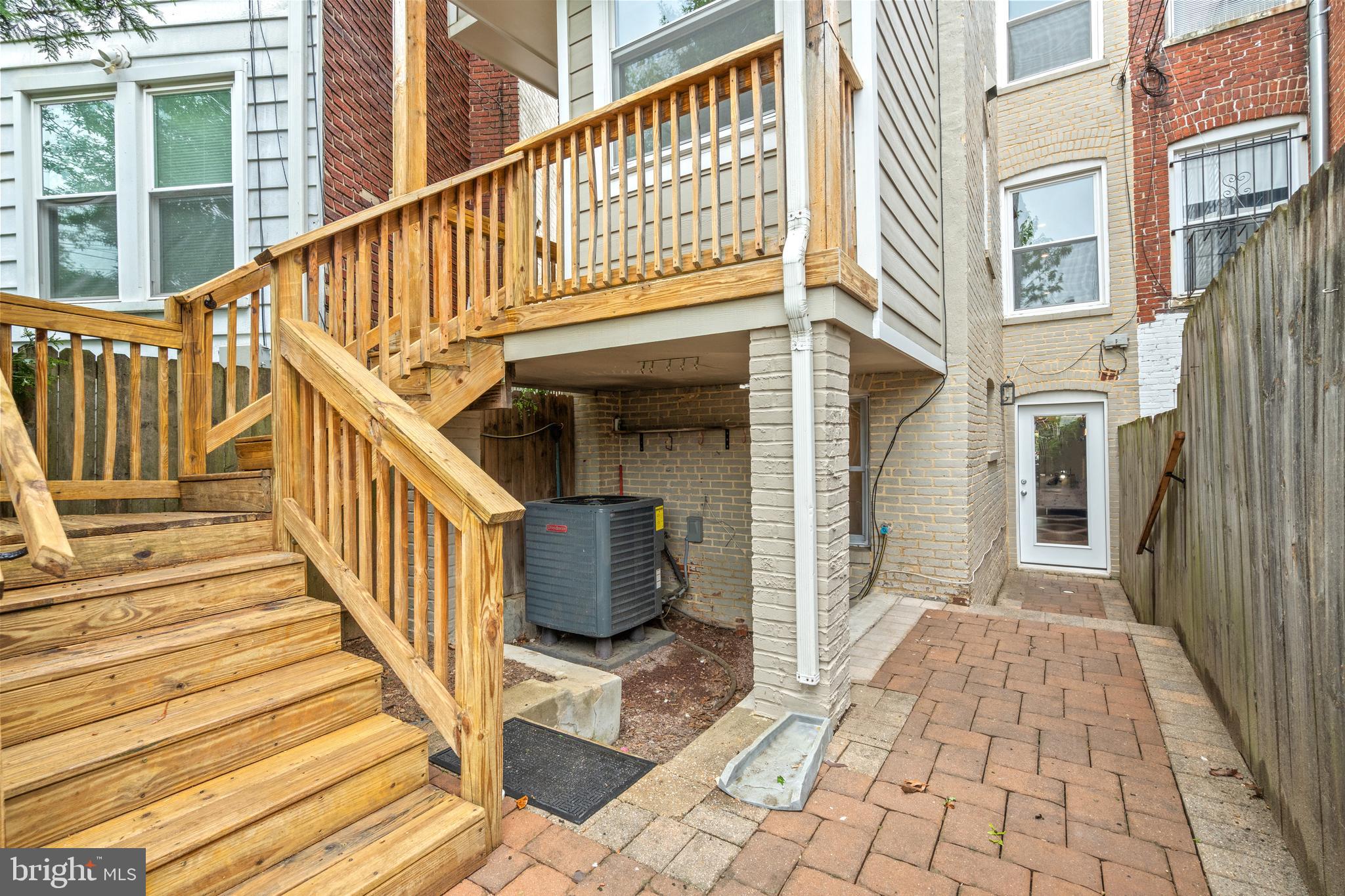 1426 MASSACHUSETTS AVENUE SE