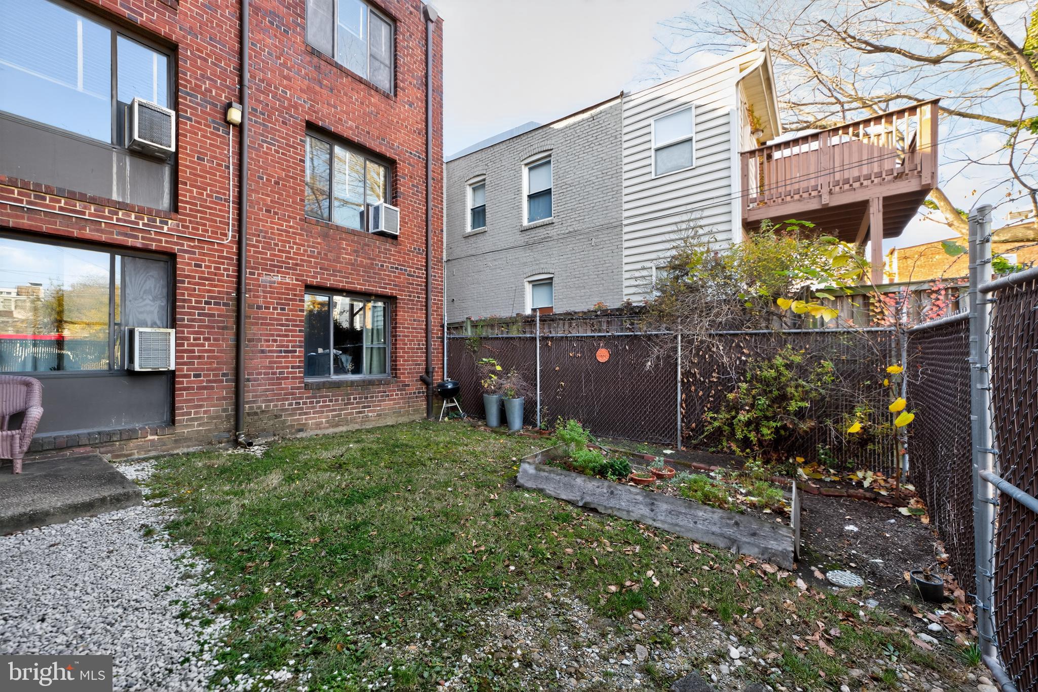 1010 G STREET NE 305