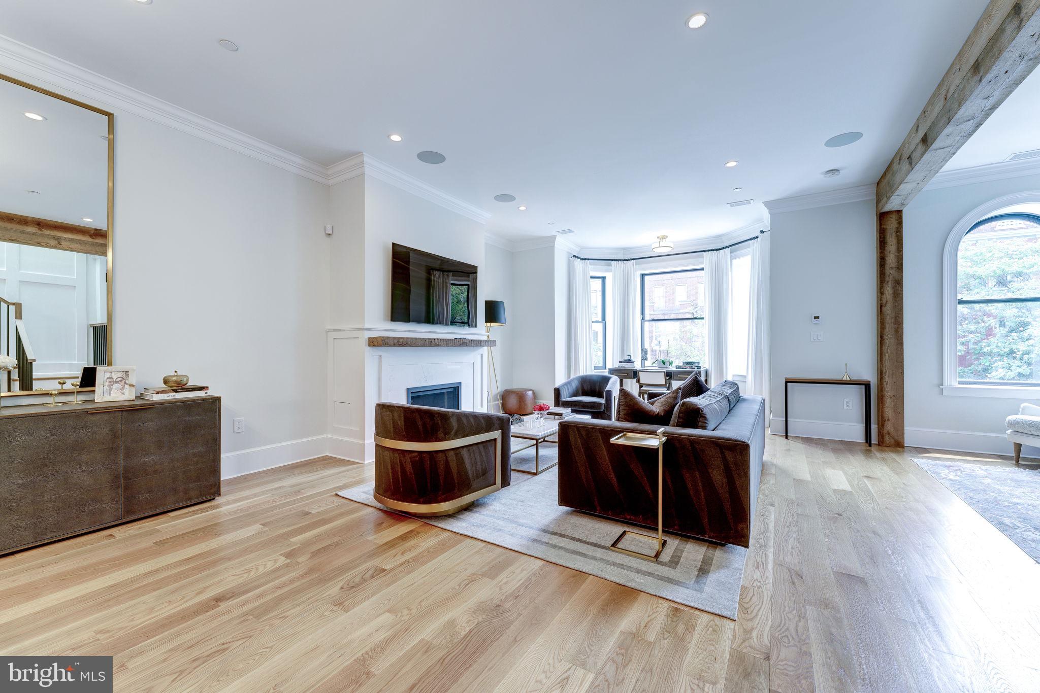 1327 R STREET NW 2