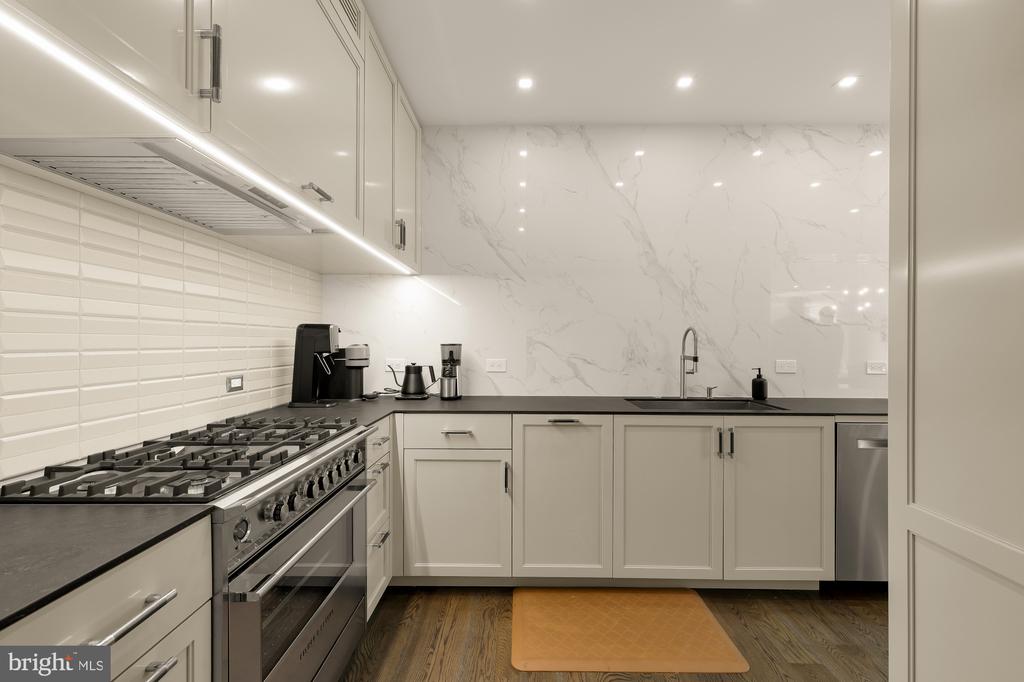1111 23RD STREET NW 3A