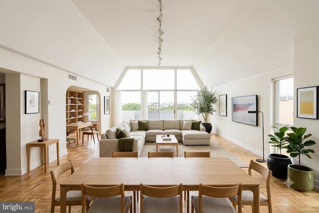 700 7TH STREET SW Unit: 827