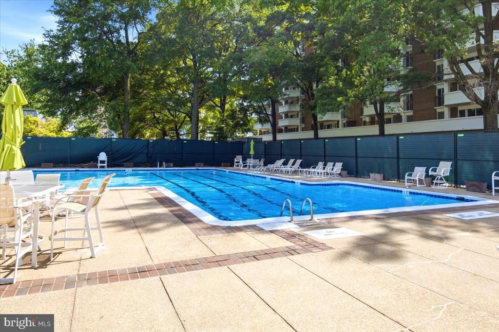 700 7TH STREET SW Unit: 827