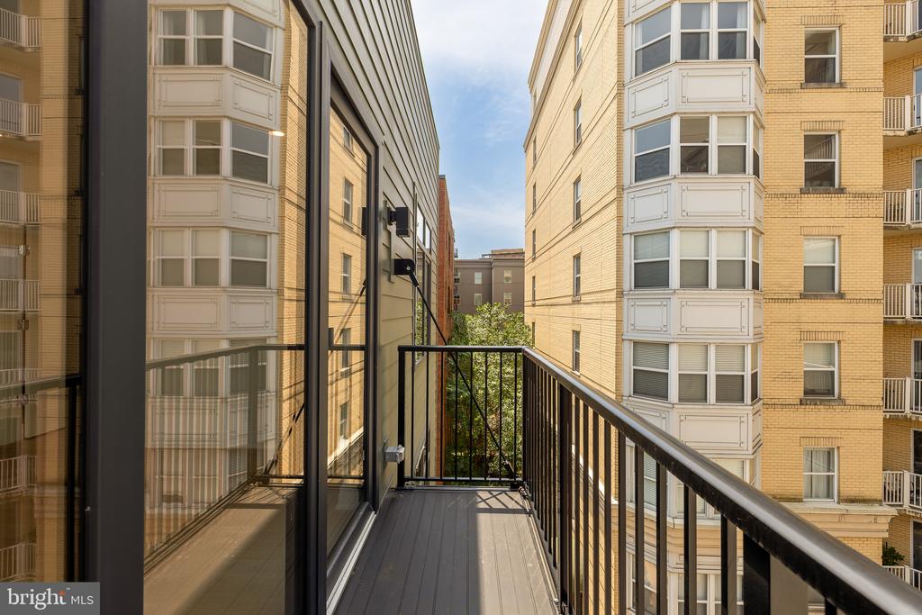 1128 10TH STREET NW Unit: 502