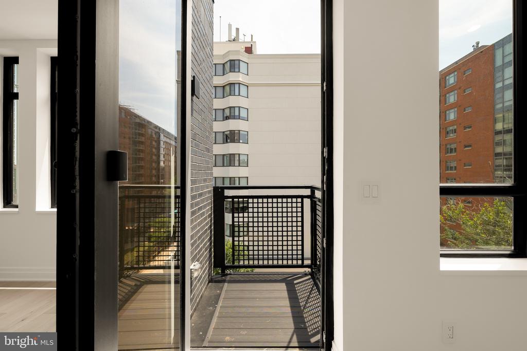 1128 10TH STREET NW Unit: 501