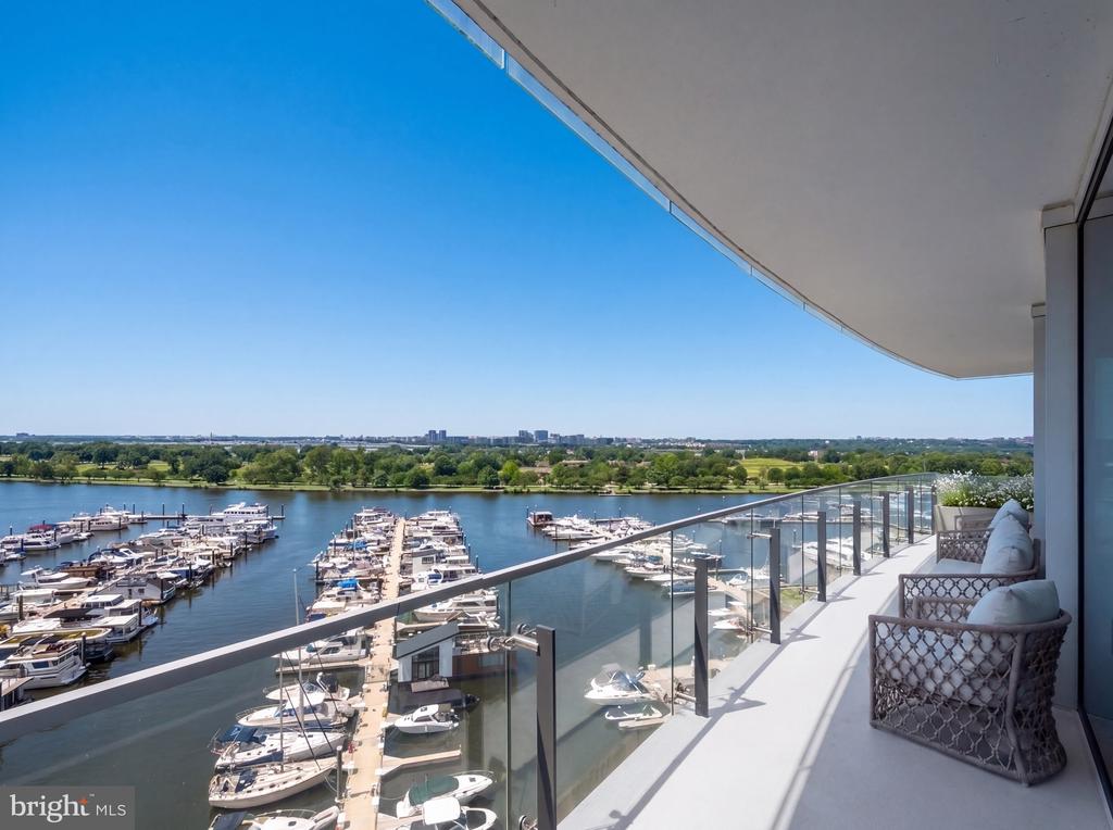 601 WHARF STREET SW Unit: 901