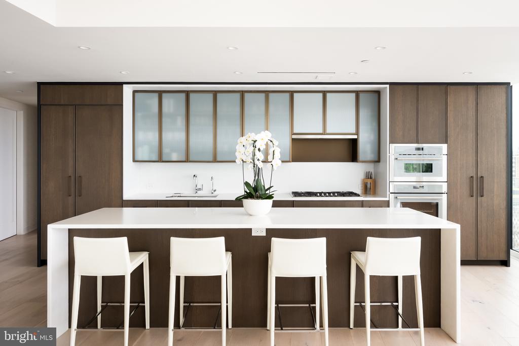 601 WHARF STREET SW Unit: 901