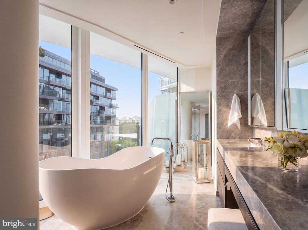 601 WHARF STREET SW Unit: 901