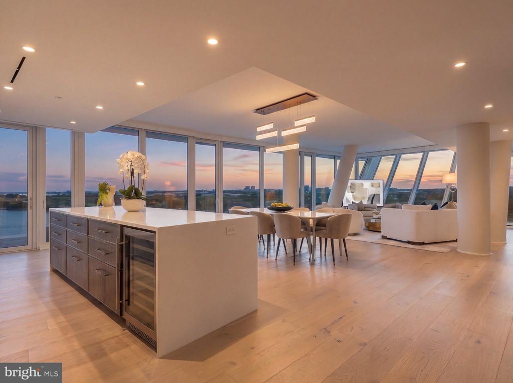 601 WHARF STREET SW Unit: 901