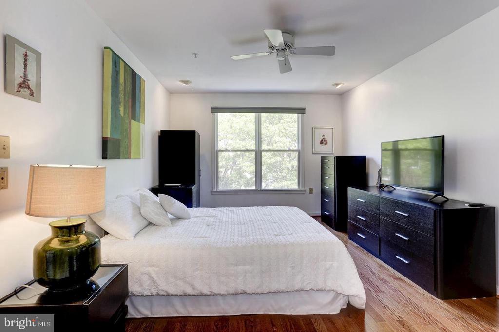 2409 1/2 20TH STREET NW Unit: 1091