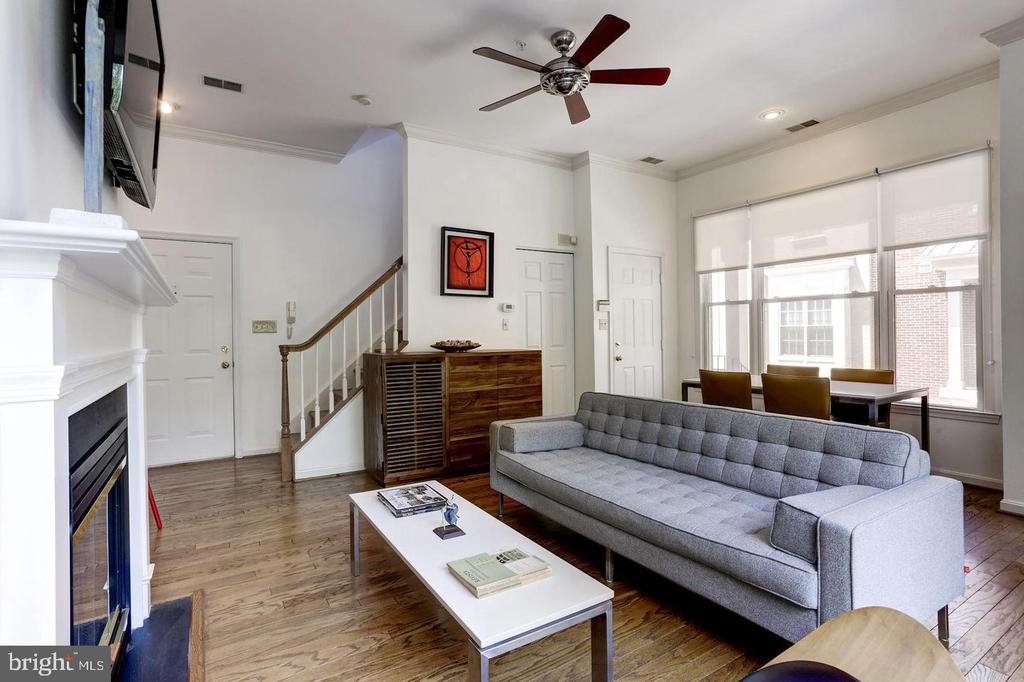 2409 1/2 20TH STREET NW Unit: 1091