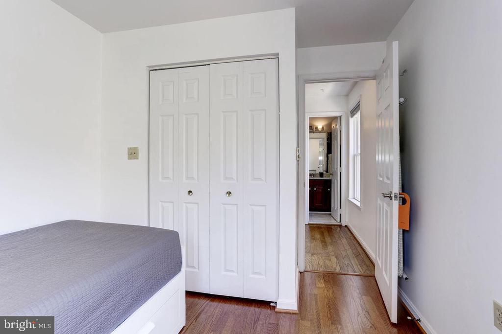 2409 1/2 20TH STREET NW Unit: 1091