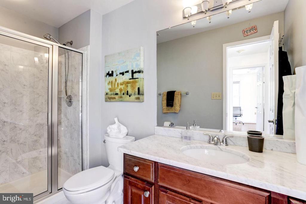 2409 1/2 20TH STREET NW Unit: 1091
