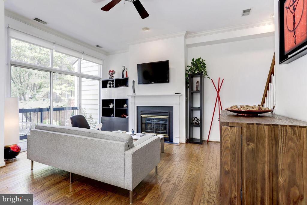 2409 1/2 20TH STREET NW Unit: 1091