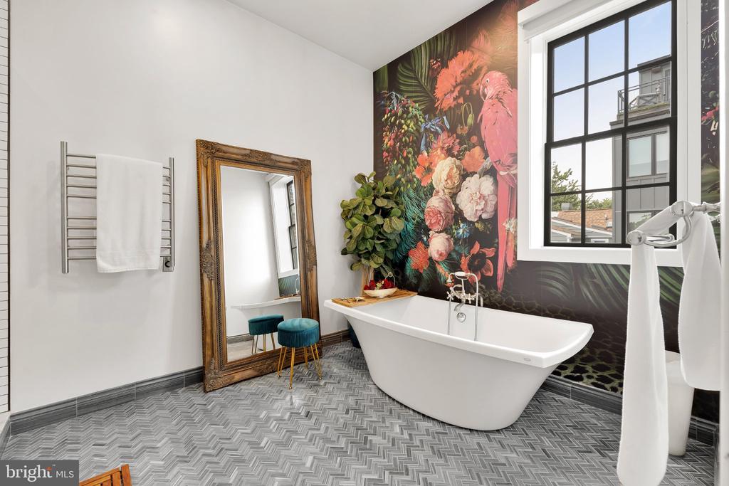 774 GIRARD STREET NW Unit: 7W