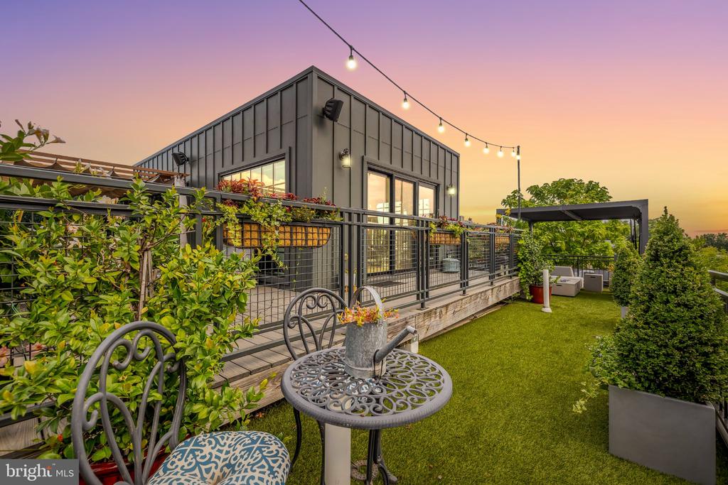 774 GIRARD STREET NW Unit: 7W