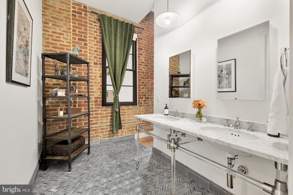 774 GIRARD STREET NW Unit: 7W