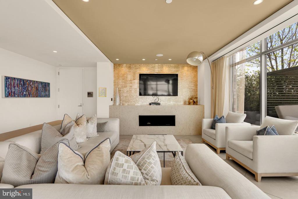 810 O STREET NW Unit: 901