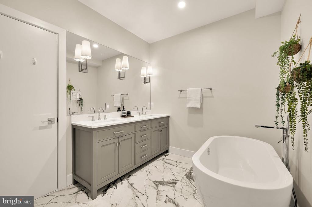 3532 1/2 13TH STREET NW Unit: 2