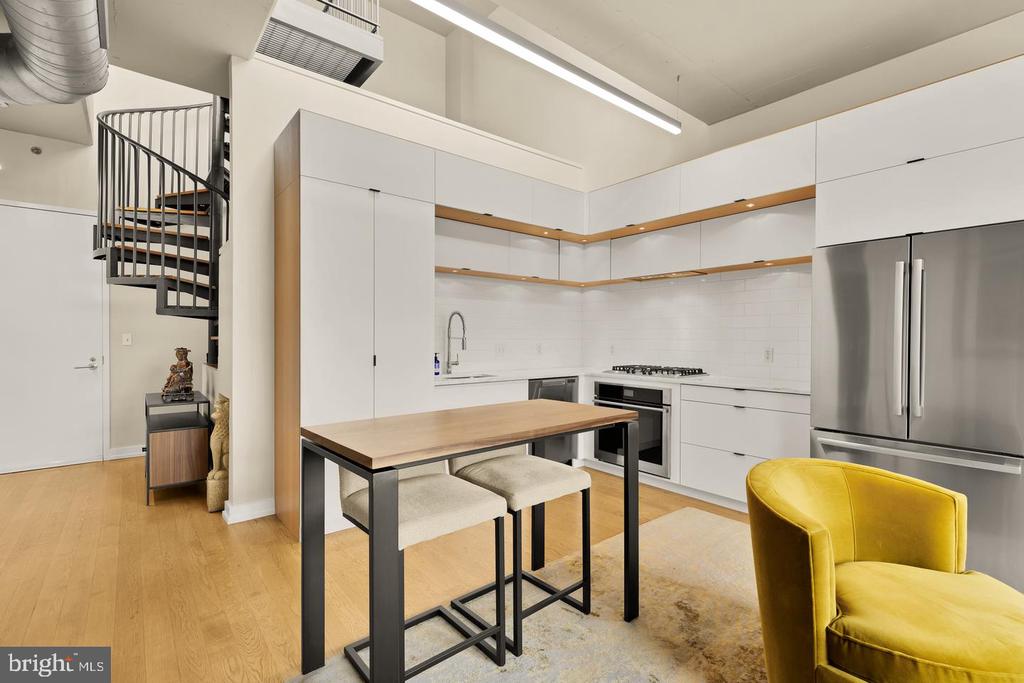 1515 15TH STREET NW Unit: 701